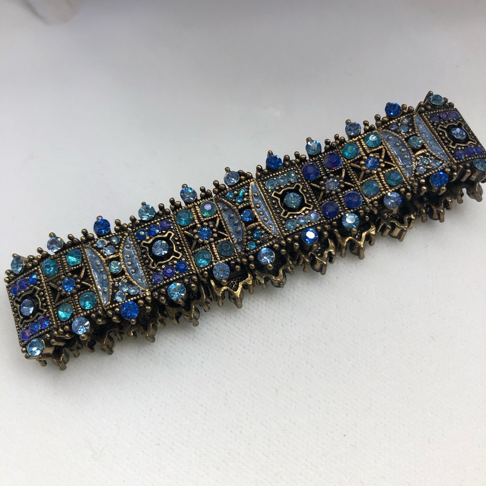 Costume jewelry bracelet
